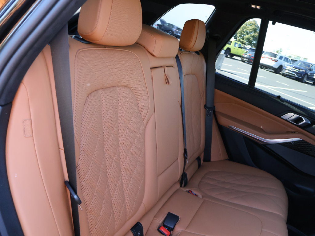 Certified 2026 BMW X5 M60i AWD/4WD image 37
