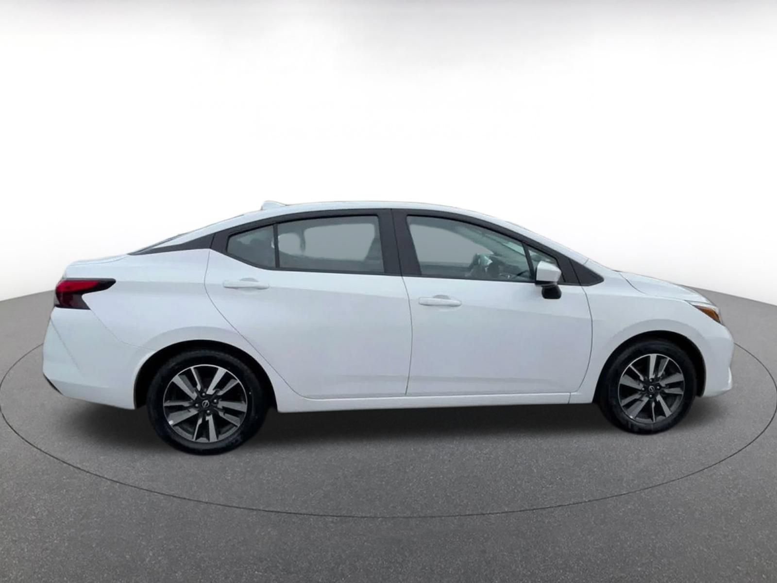 Used 2025 Nissan Versa SV FWD image 15