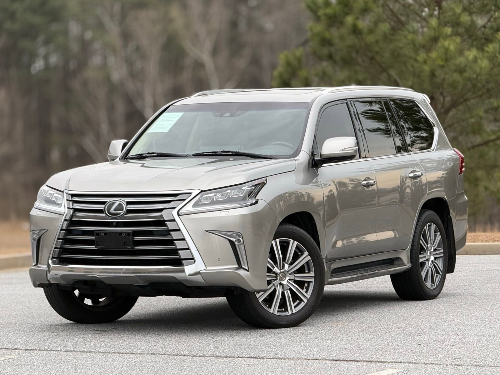 Used 2016 Lexus LX 570 4WD w/ Luxury Package image 7