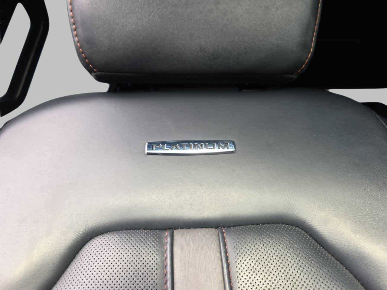 Used 2022 Ford F450 Platinum w/ FX4 Off-Road Package image 8