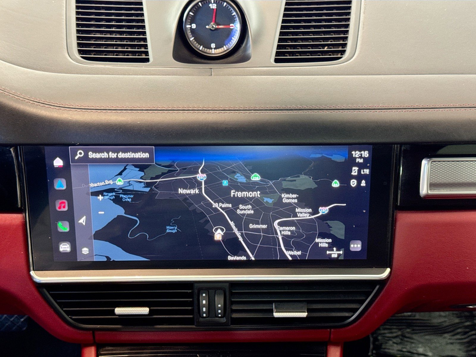 Used 2023 Porsche Cayenne Platinum Edition image 17