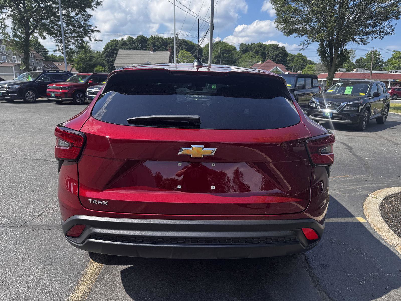 Certified 2024 Chevrolet Trax LS w/ LS Convenience Package FWD image 5