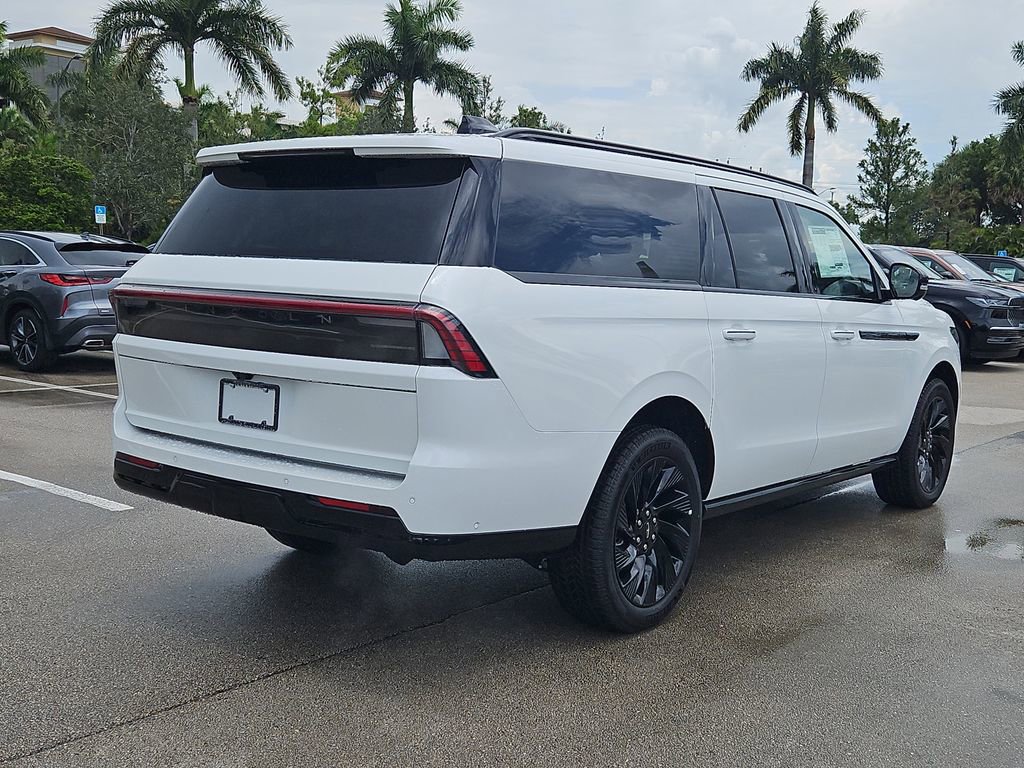 New 2025 Lincoln Navigator L Reserve w/ Jet Appearance Package image 6