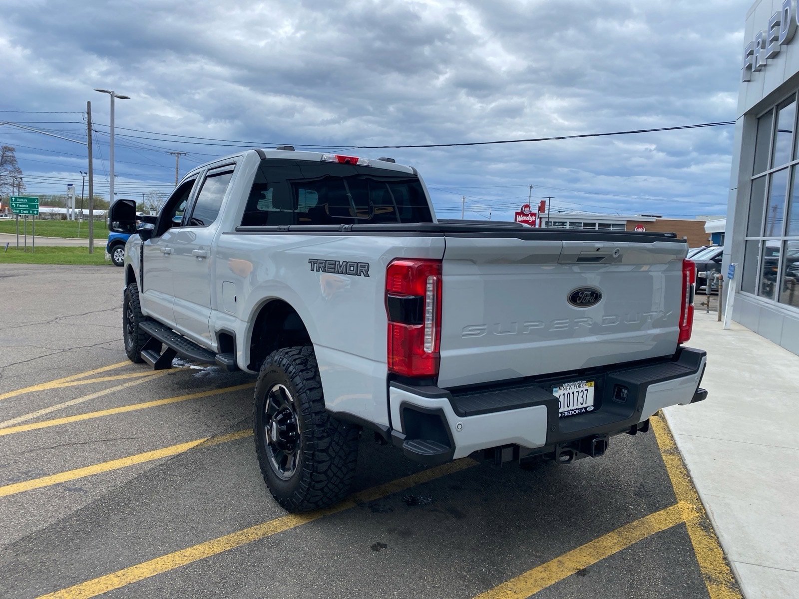 Used 2026 Ford F250 Lariat w/ Tremor Off-Road Package AWD/4WD image 3