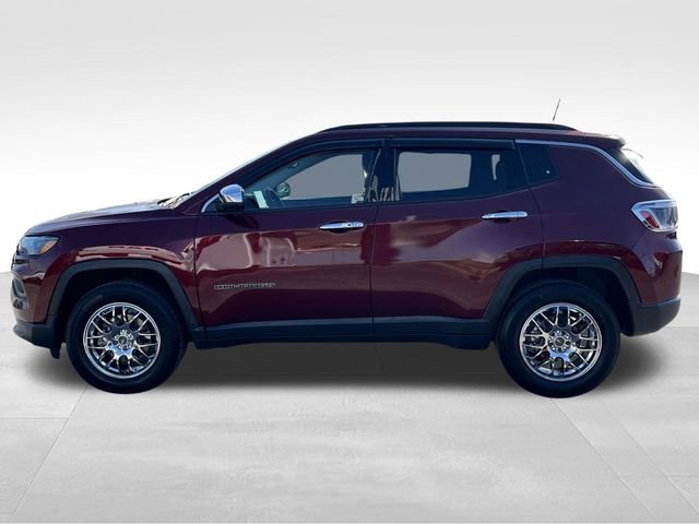 Used 2022 Jeep Compass Latitude image 4