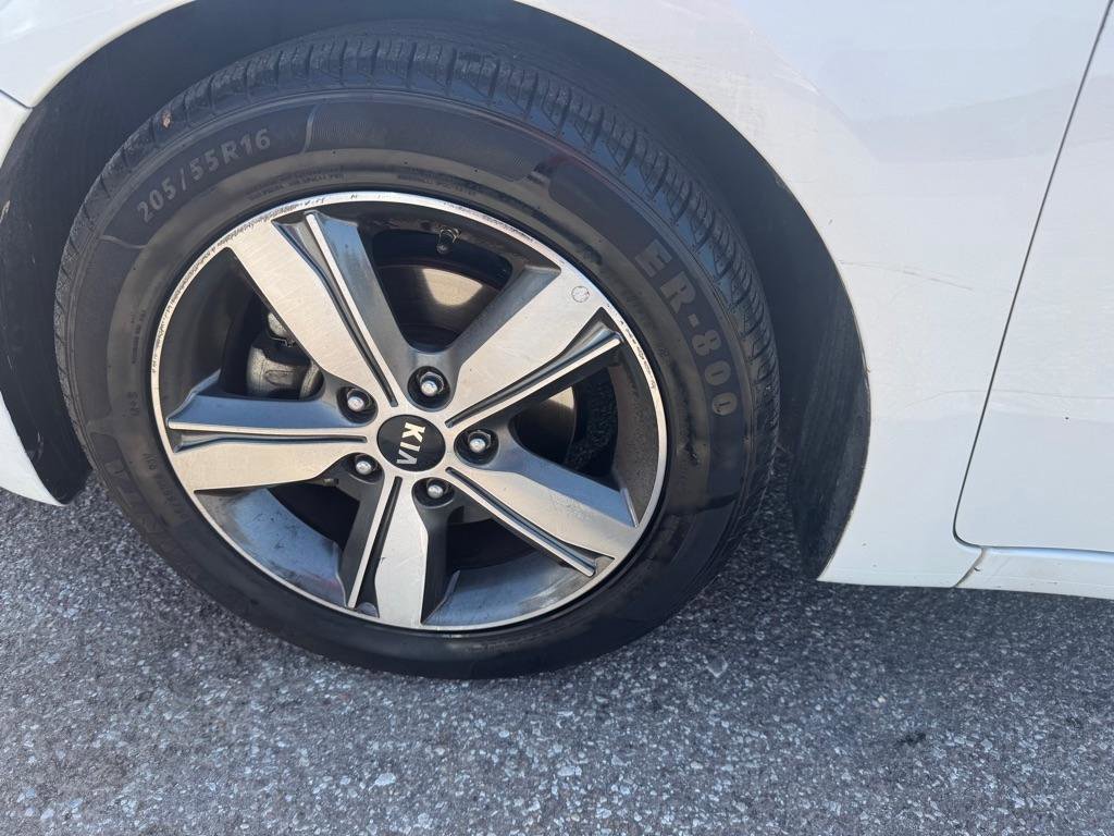 Used 2018 Kia Forte S w/ S Technology Plus Package FWD image 22