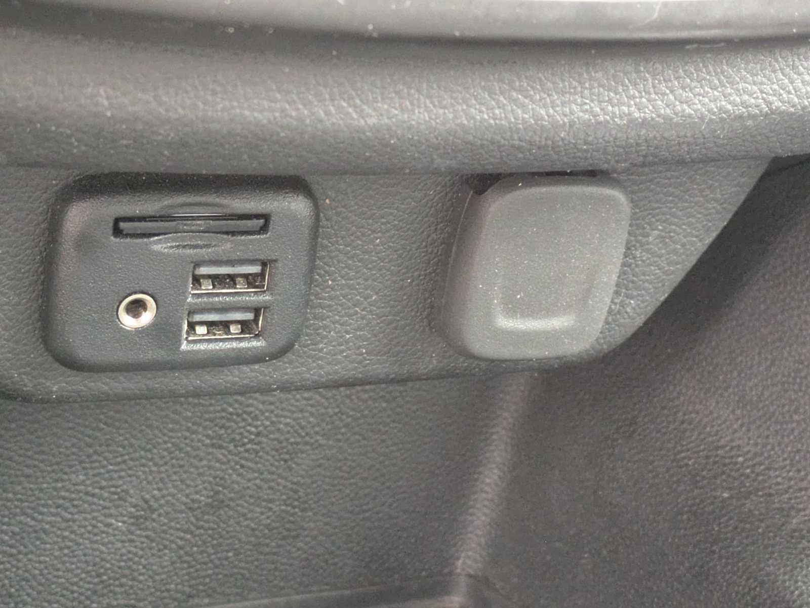 Used 2020 Chevrolet Traverse High Country w/ LPO, Floor Liner Package image 33