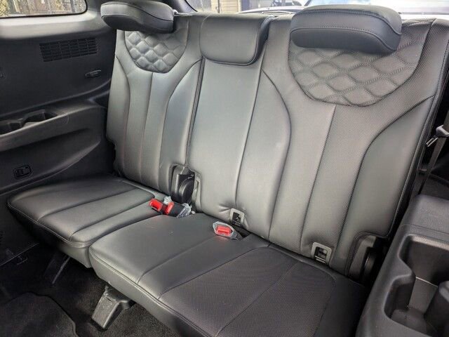 Used 2021 Hyundai Palisade Limited image 18