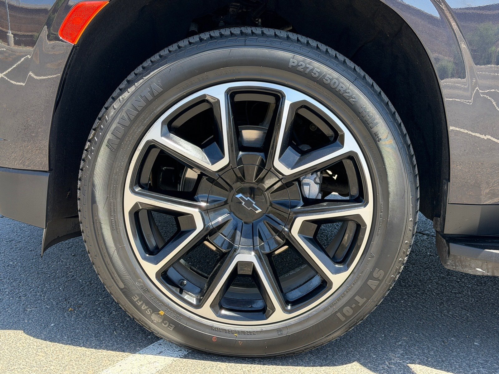 Used 2023 Chevrolet Suburban RST w/ Luxury Package AWD/4WD image 9