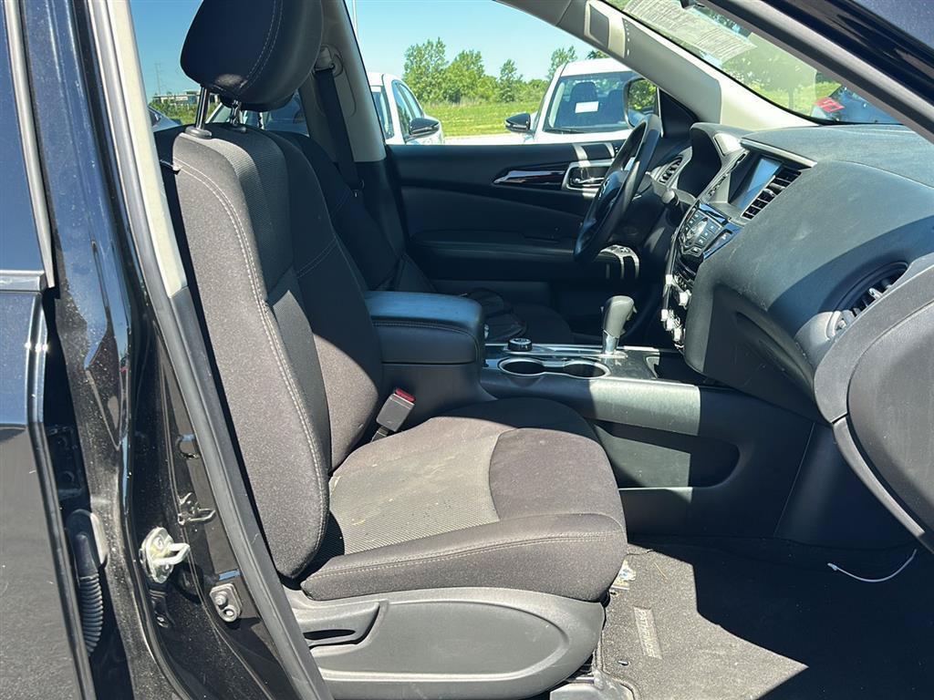 Used 2020 Nissan Pathfinder S AWD/4WD image 13