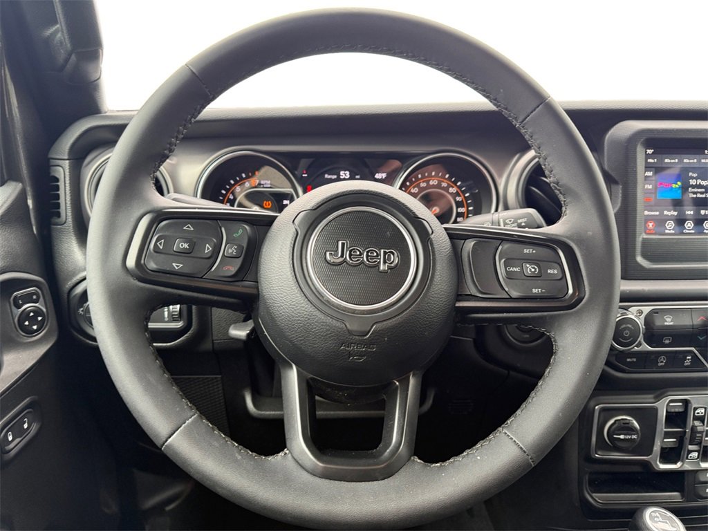 Certified 2023 Jeep Gladiator Willys image 12