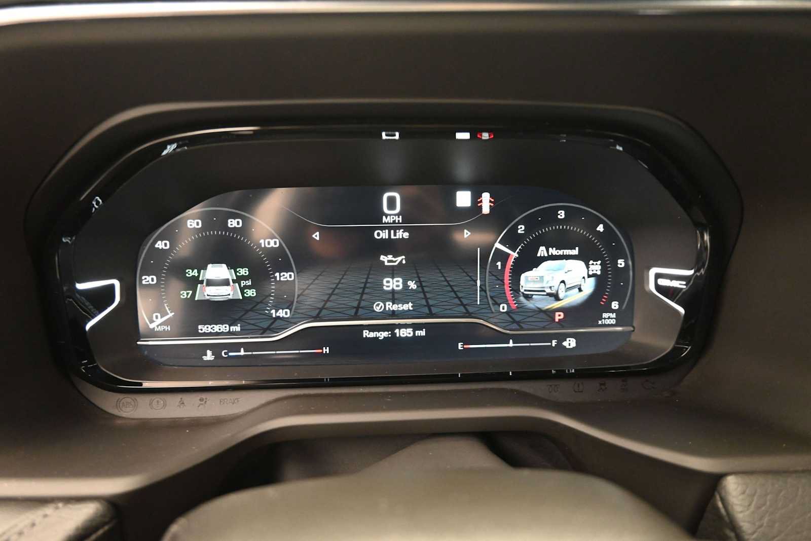 Used 2022 GMC Yukon XL Denali AWD/4WD image 17