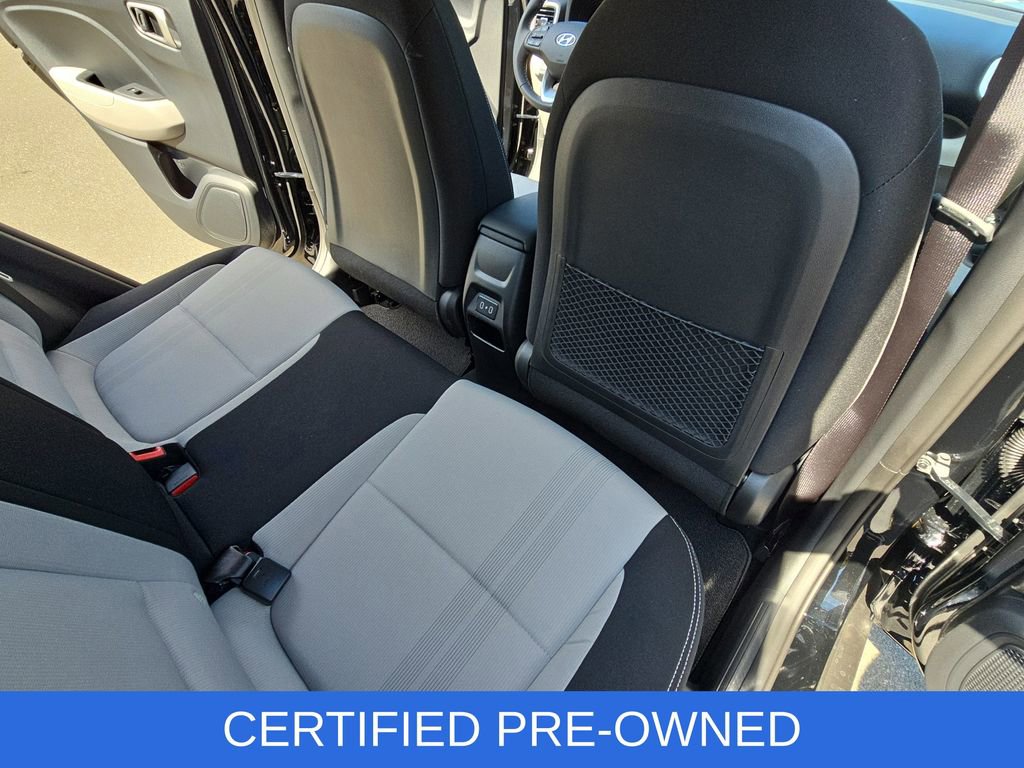 Used 2025 Hyundai Venue SEL FWD image 12