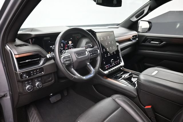 Used 2025 GMC Yukon Denali AWD/4WD image 11