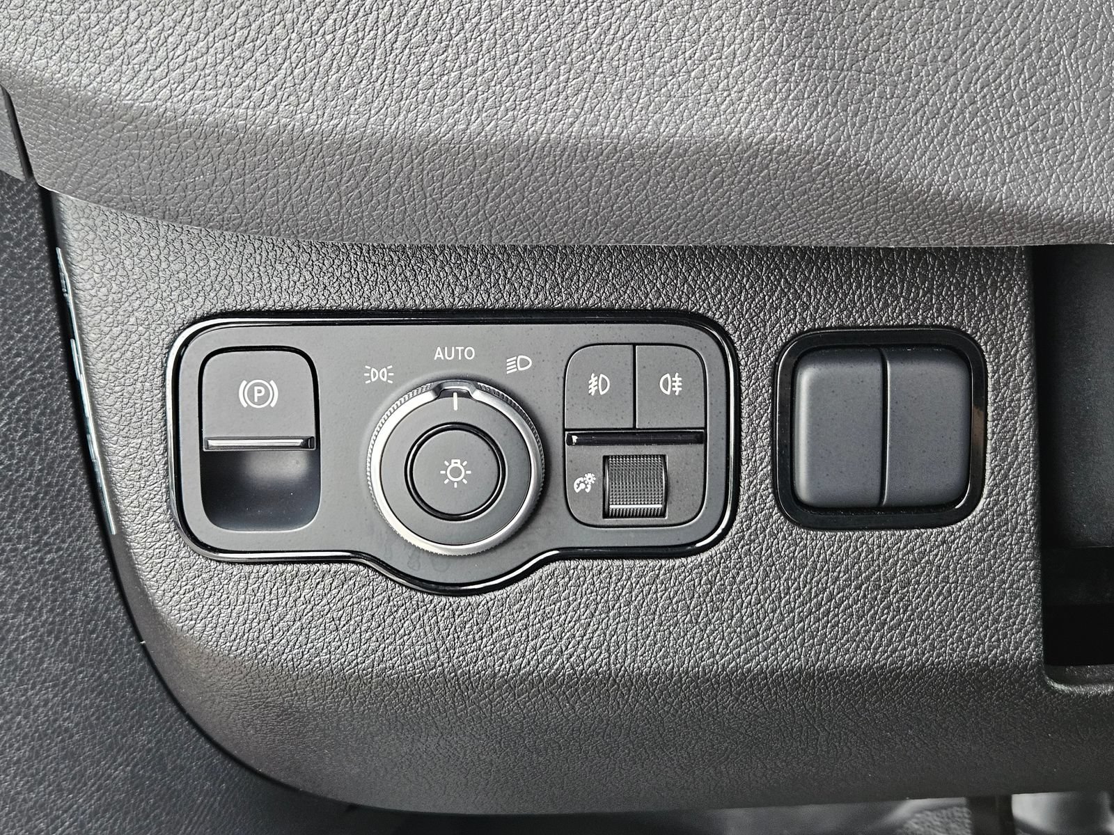 Certified 2025 Mercedes-Benz Sprinter 2500 image 24