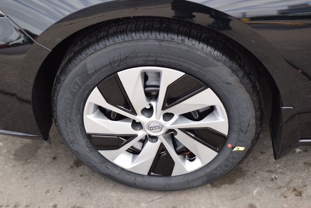 New 2025 Nissan Altima 2.5 S image 6