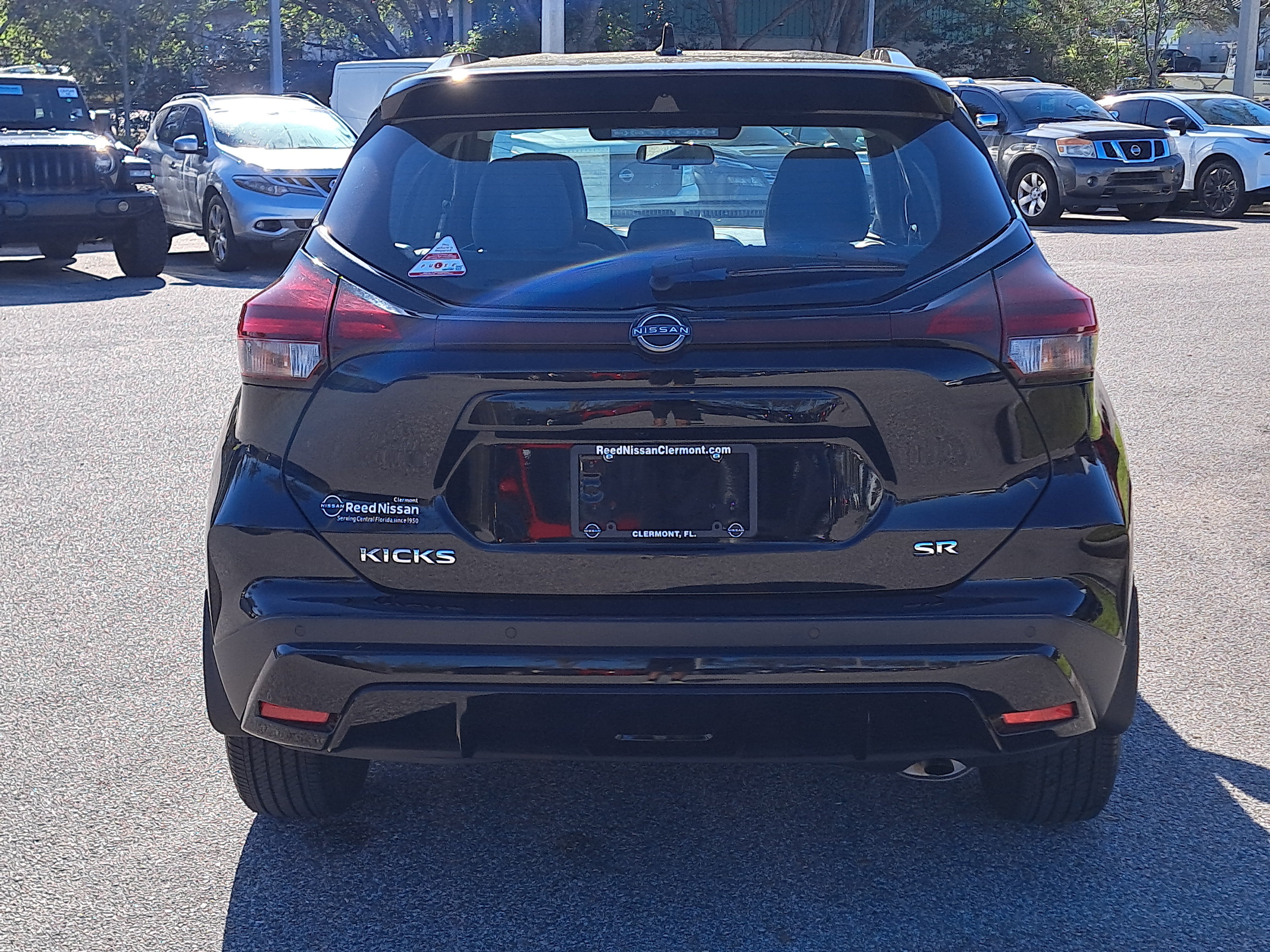 Certified 2024 Nissan Kicks SR w/ SR Premium Package FWD image 7