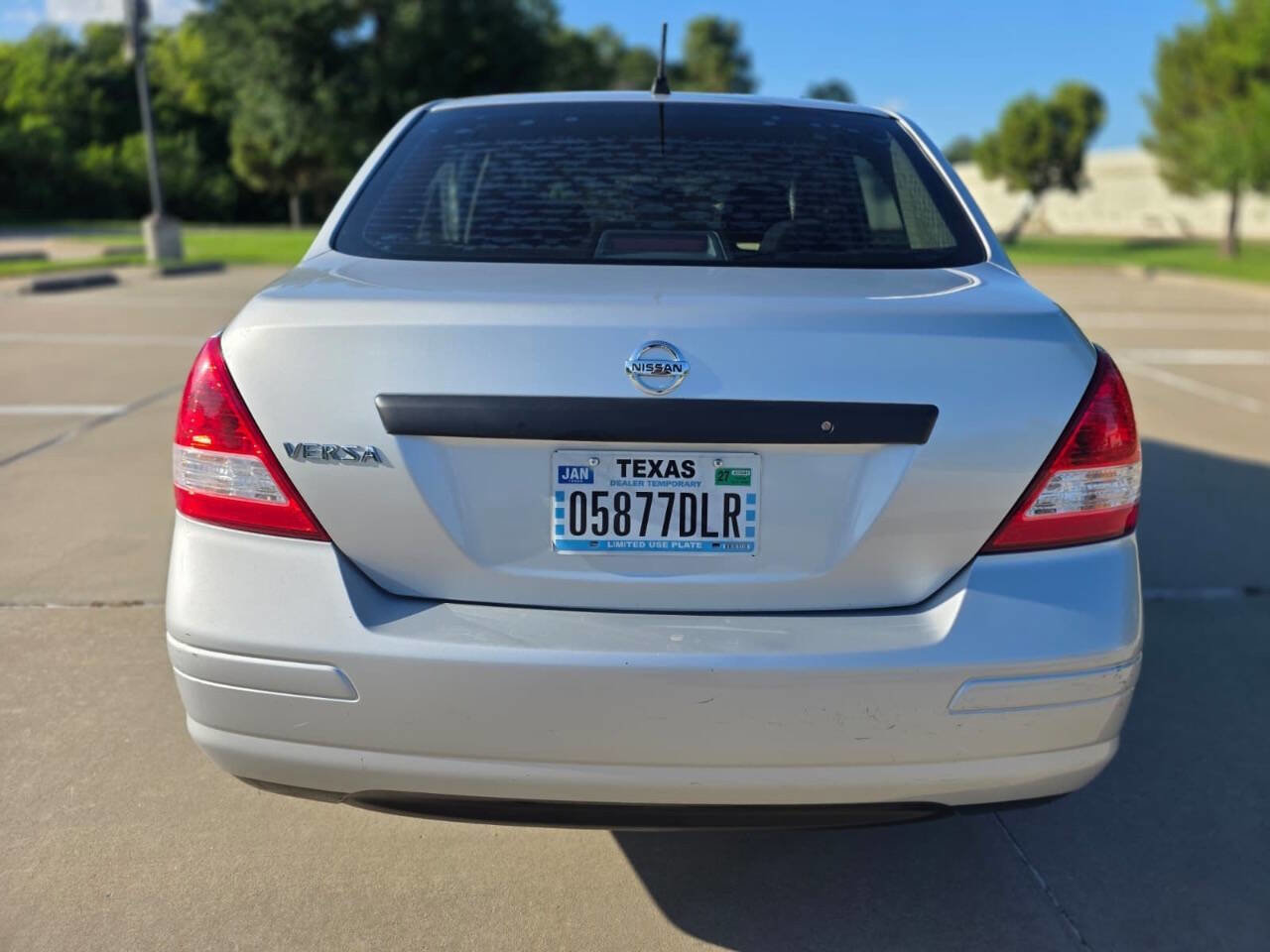 Used 2011 Nissan Versa Sedan FWD image 7