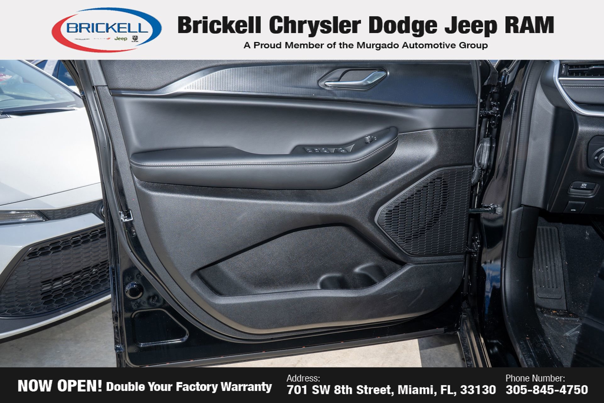 New 2025 Jeep Grand Cherokee Laredo X w/ Luxury Tech Group I image 11