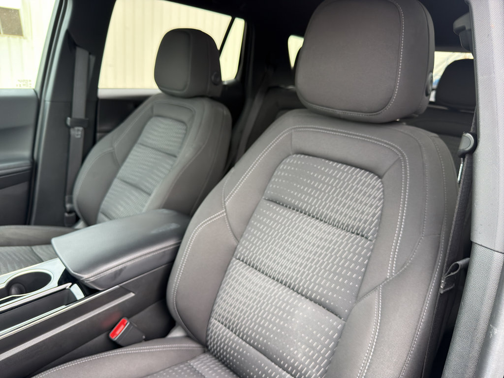 Used 2025 Chevrolet Equinox LT FWD image 20