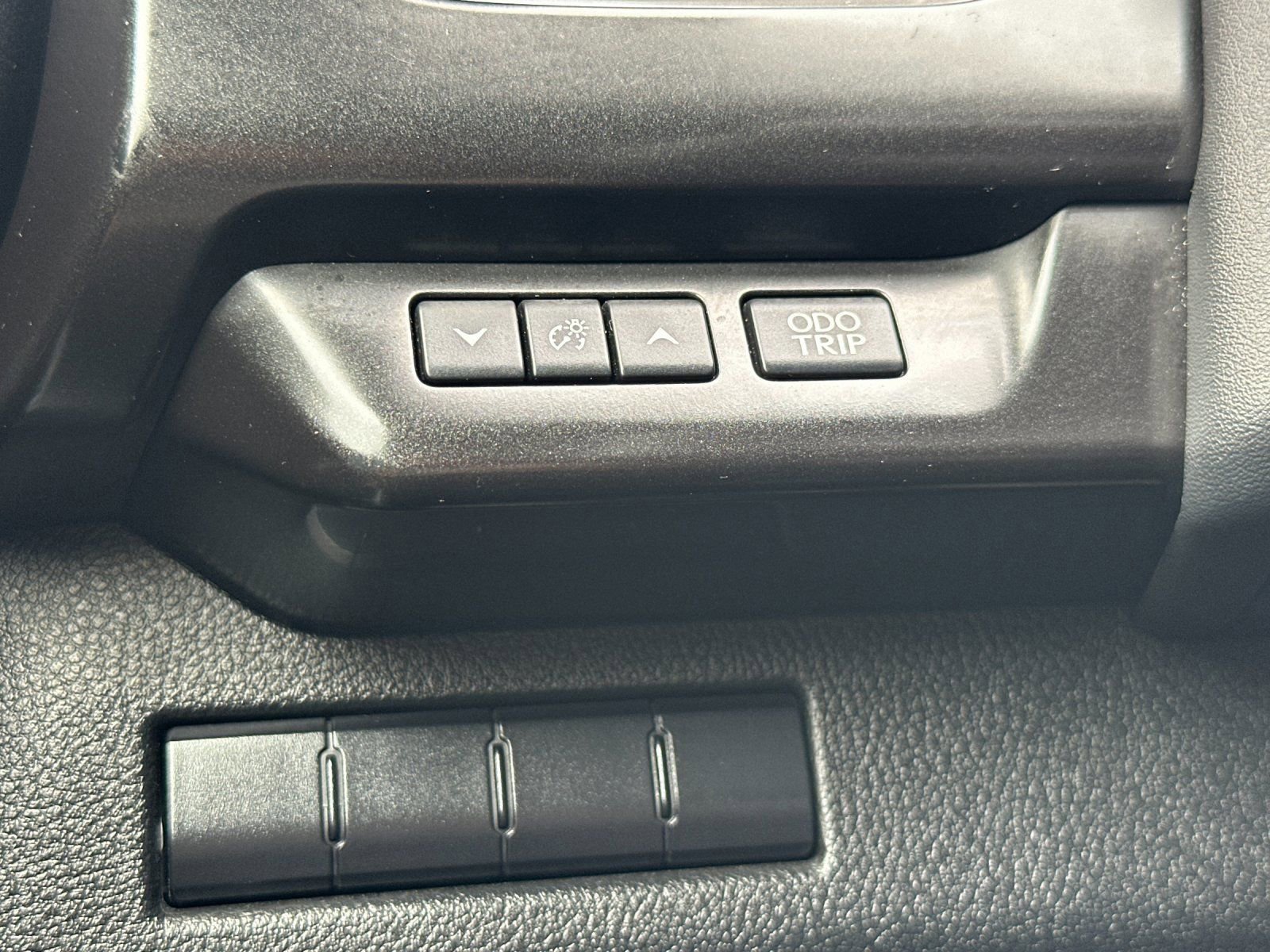 Used 2022 Lexus UX 200 w/ Accessory Package (Z2) image 30