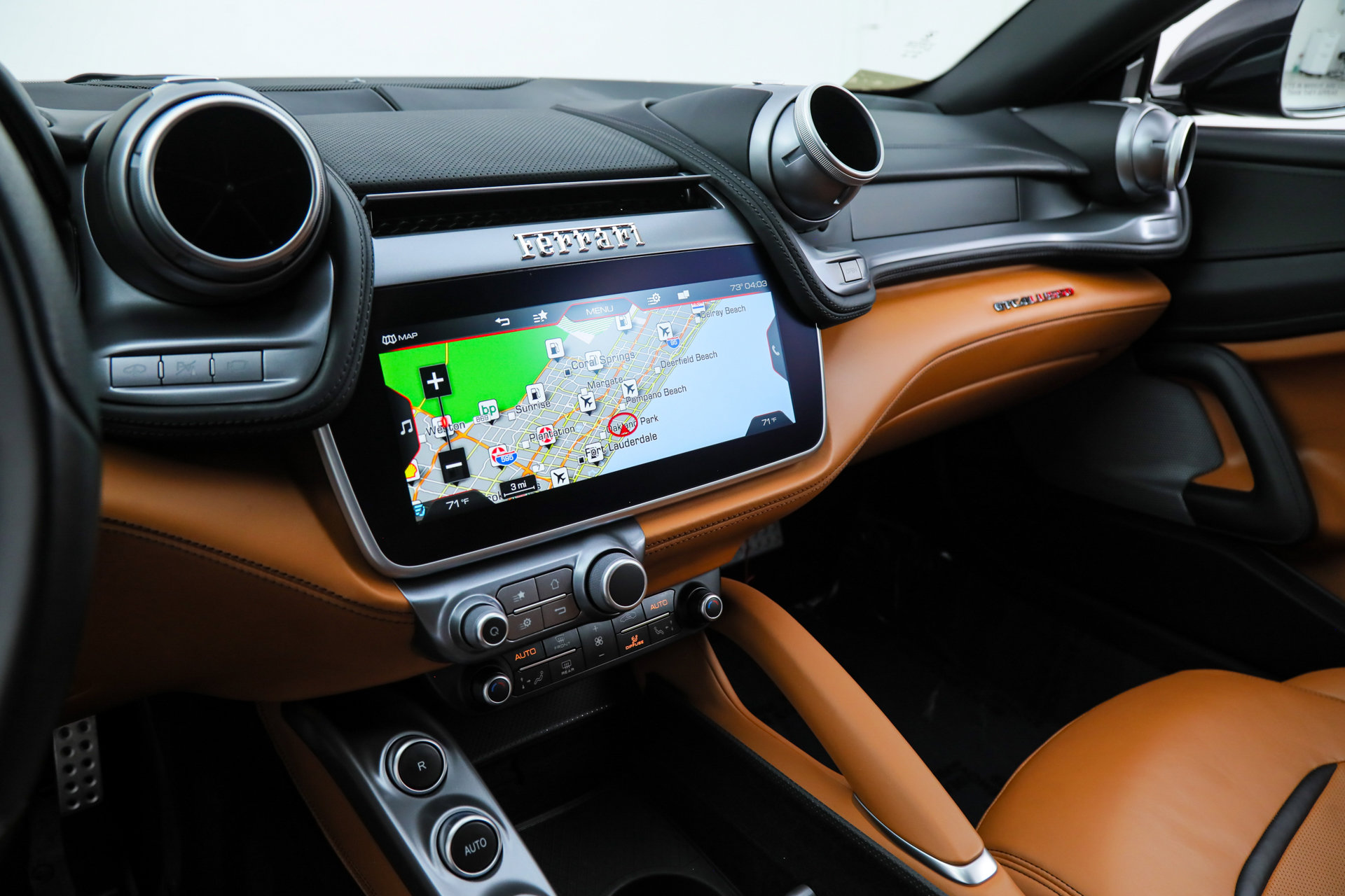 Certified 2018 Ferrari GTC4Lusso image 28