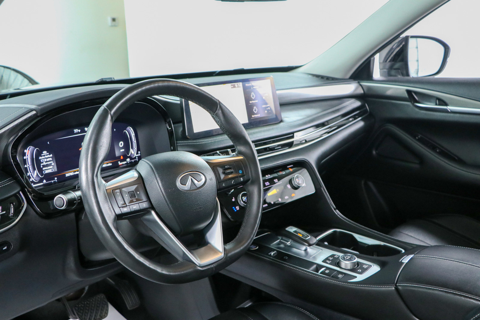 Used 2023 INFINITI QX60 Luxe w/ Cargo Package AWD/4WD image 23