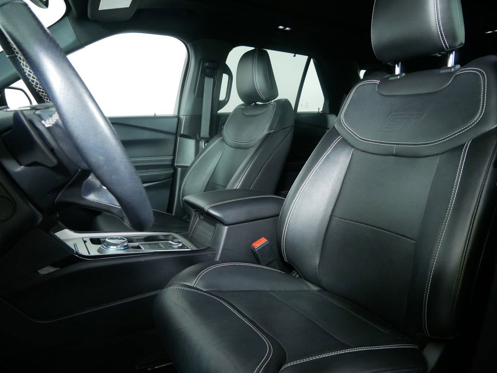 Used 2022 Ford Explorer ST w/ ST Street Pack image 15