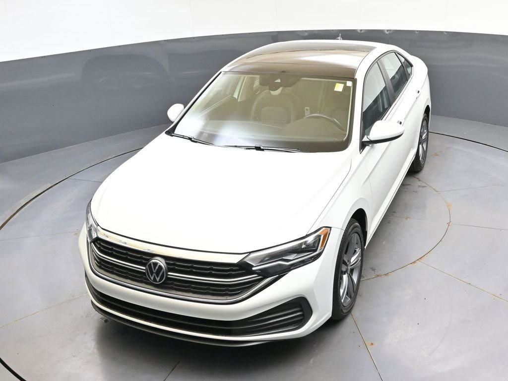 Used 2023 Volkswagen Jetta SE w/ Panoramic Sunroof Package FWD image 36
