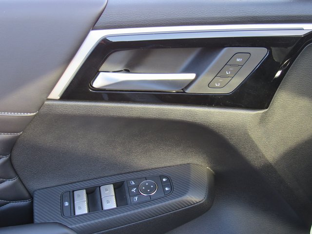 New 2026 Mitsubishi Outlander SEL FWD image 11