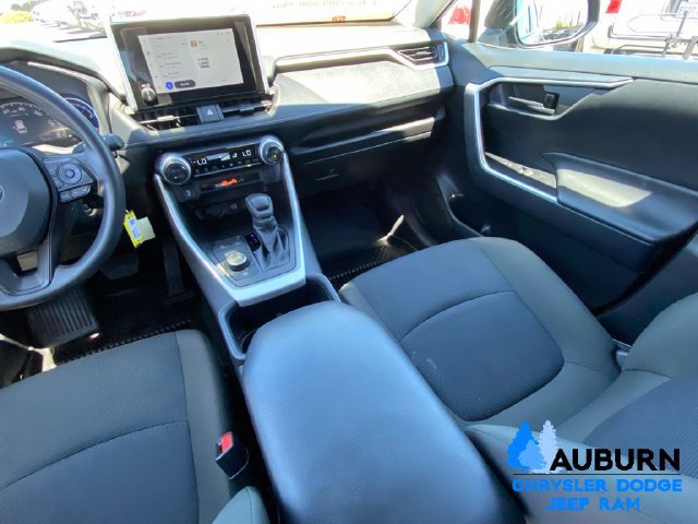 Used 2024 Toyota RAV4 LE AWD/4WD image 25