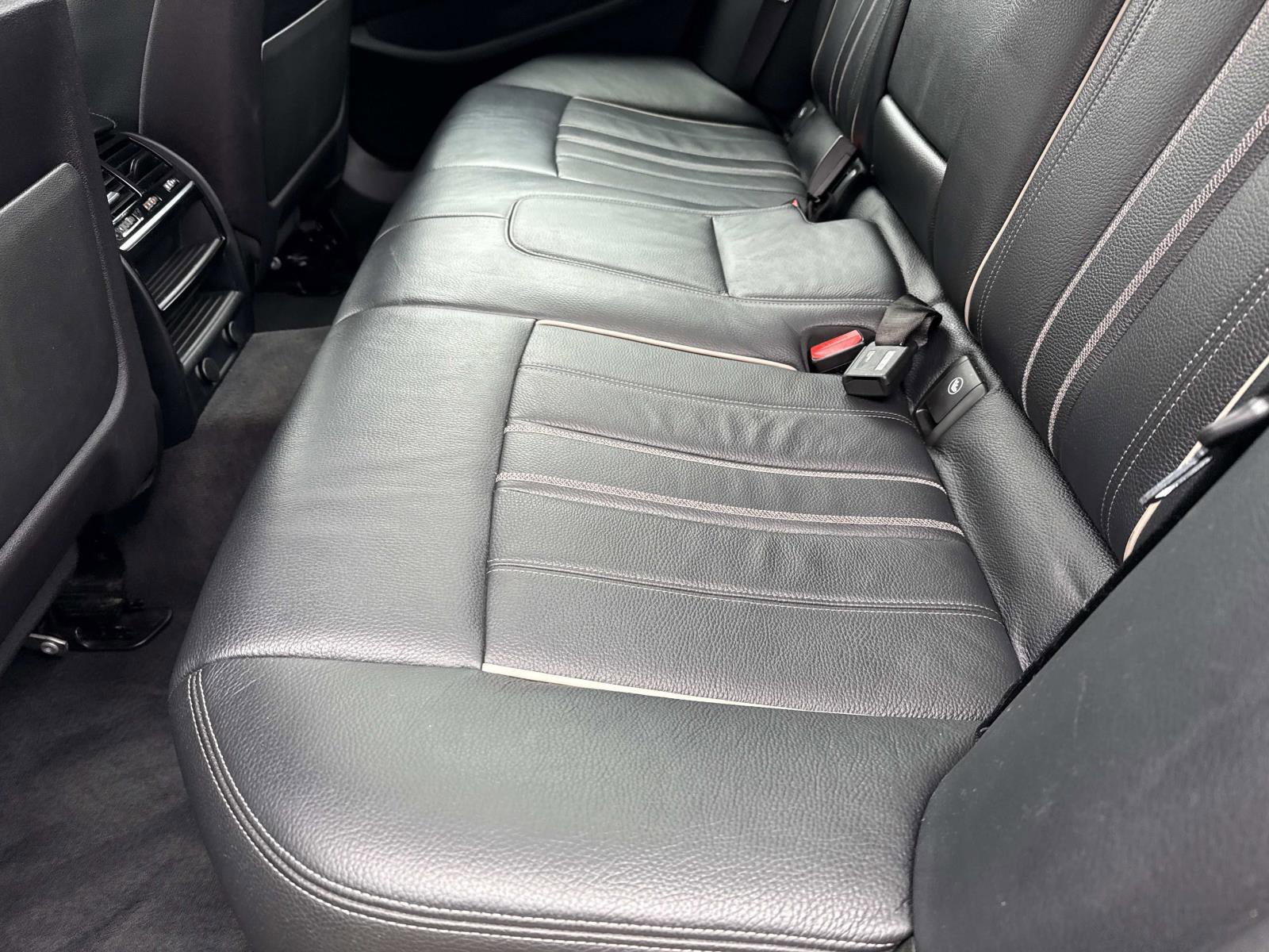 Used 2018 BMW 530i xDrive AWD/4WD image 11