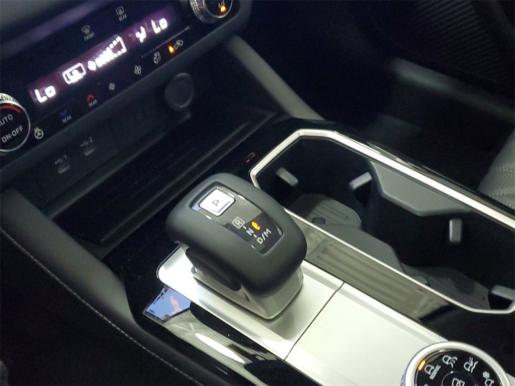 New 2025 Mitsubishi Outlander SEL image 31