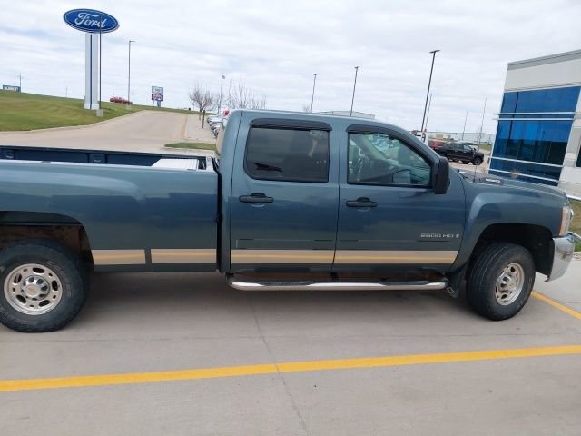 Used 2008 Chevrolet Silverado 2500 LT w/ 1LT Convenience Package AWD/4WD image 6