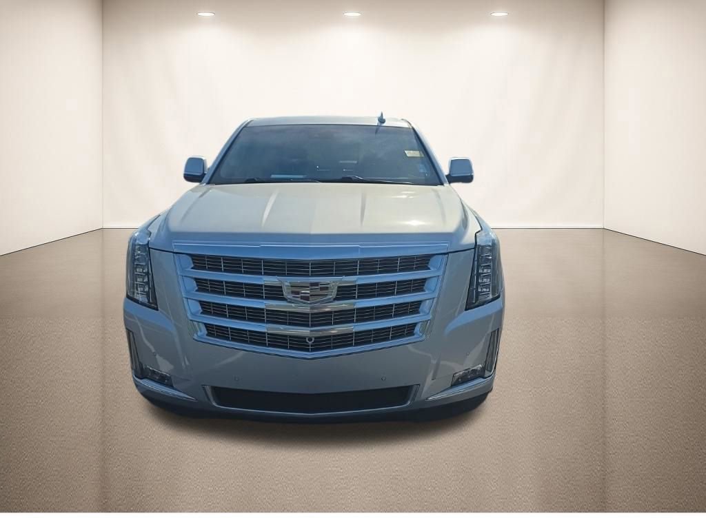 Used 2018 Cadillac Escalade Luxury w/ LPO, Radiant Package image 15