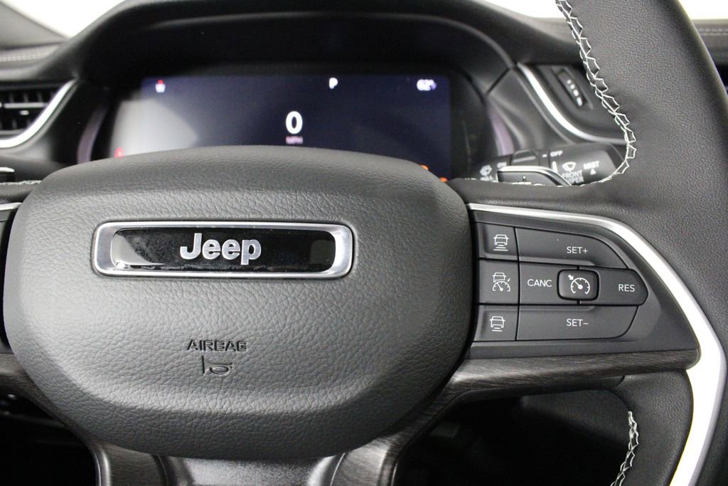 New 2025 Jeep Grand Cherokee Limited image 27