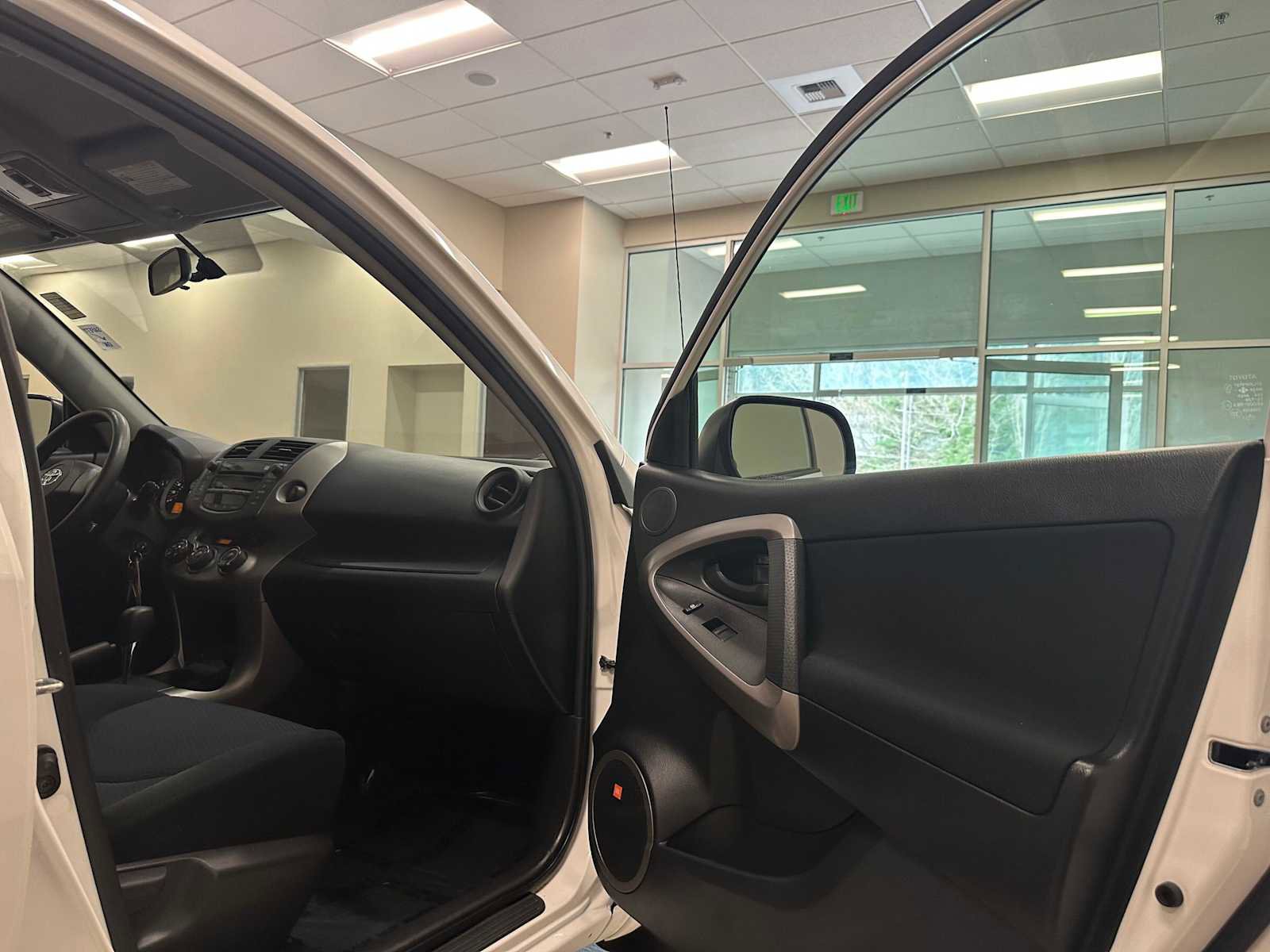 Used 2006 Toyota RAV4 Sport image 26