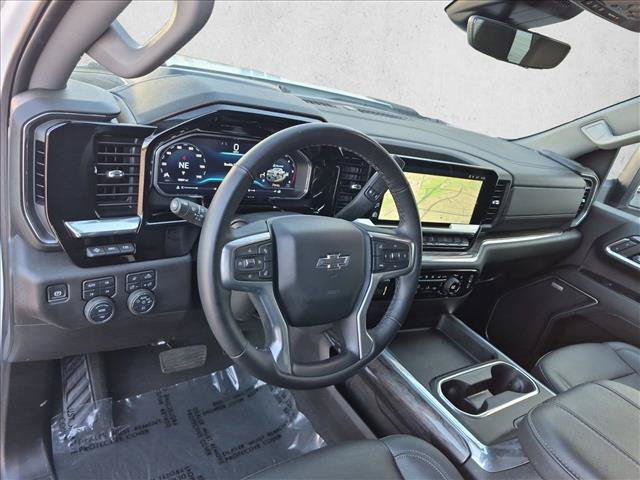 Used 2025 Chevrolet Silverado 2500 LTZ w/ LTZ Plus Package AWD/4WD image 10