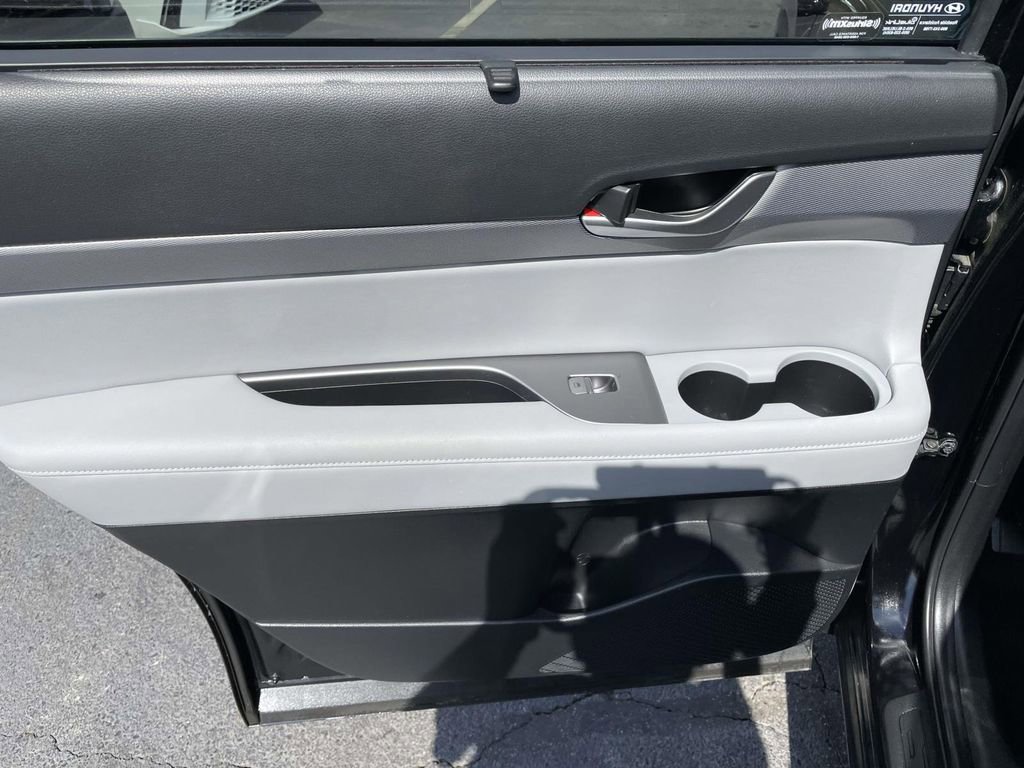 Used 2022 Hyundai Palisade SEL w/ Premium Package image 19