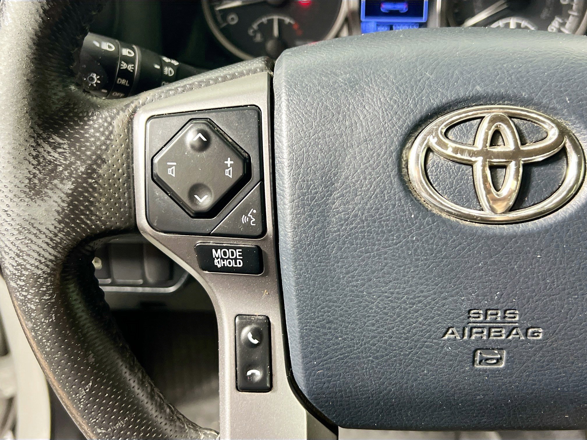 Used 2020 Toyota Tacoma SR5 RWD image 18