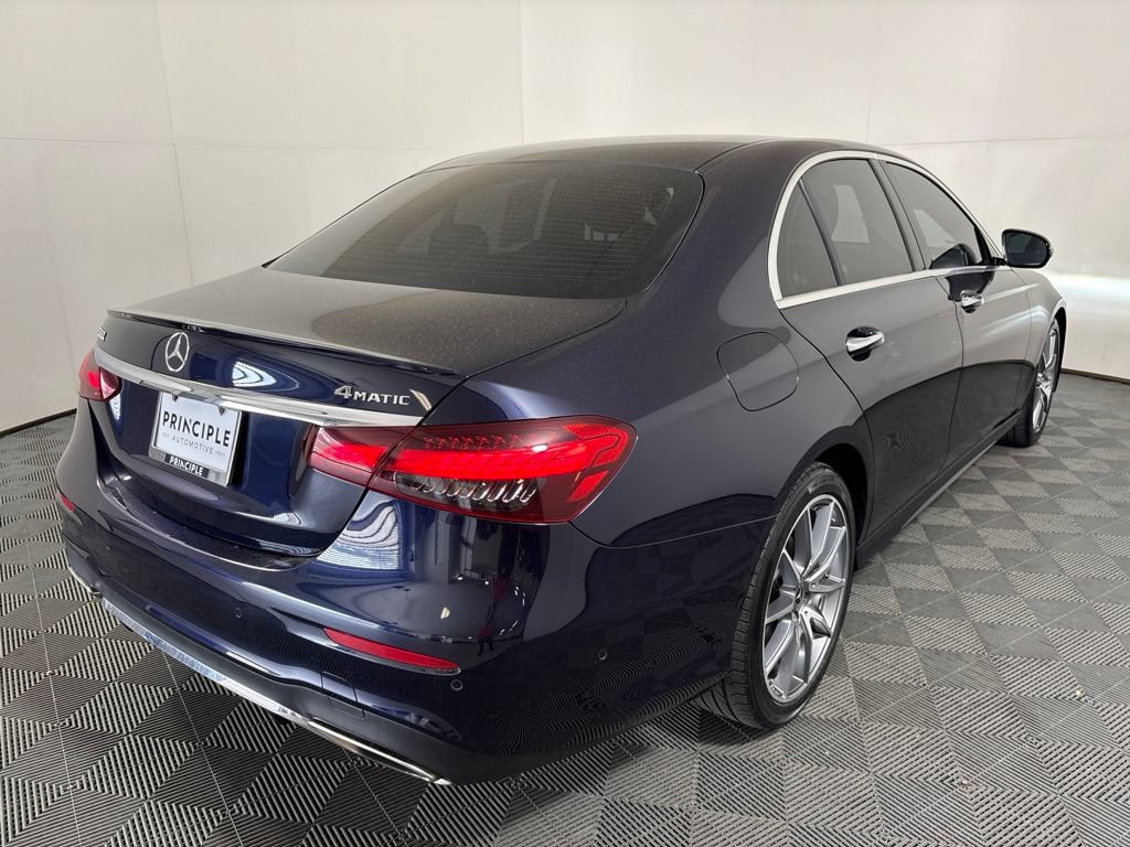 Used 2022 Mercedes-Benz E 350 4MATIC Sedan image 5