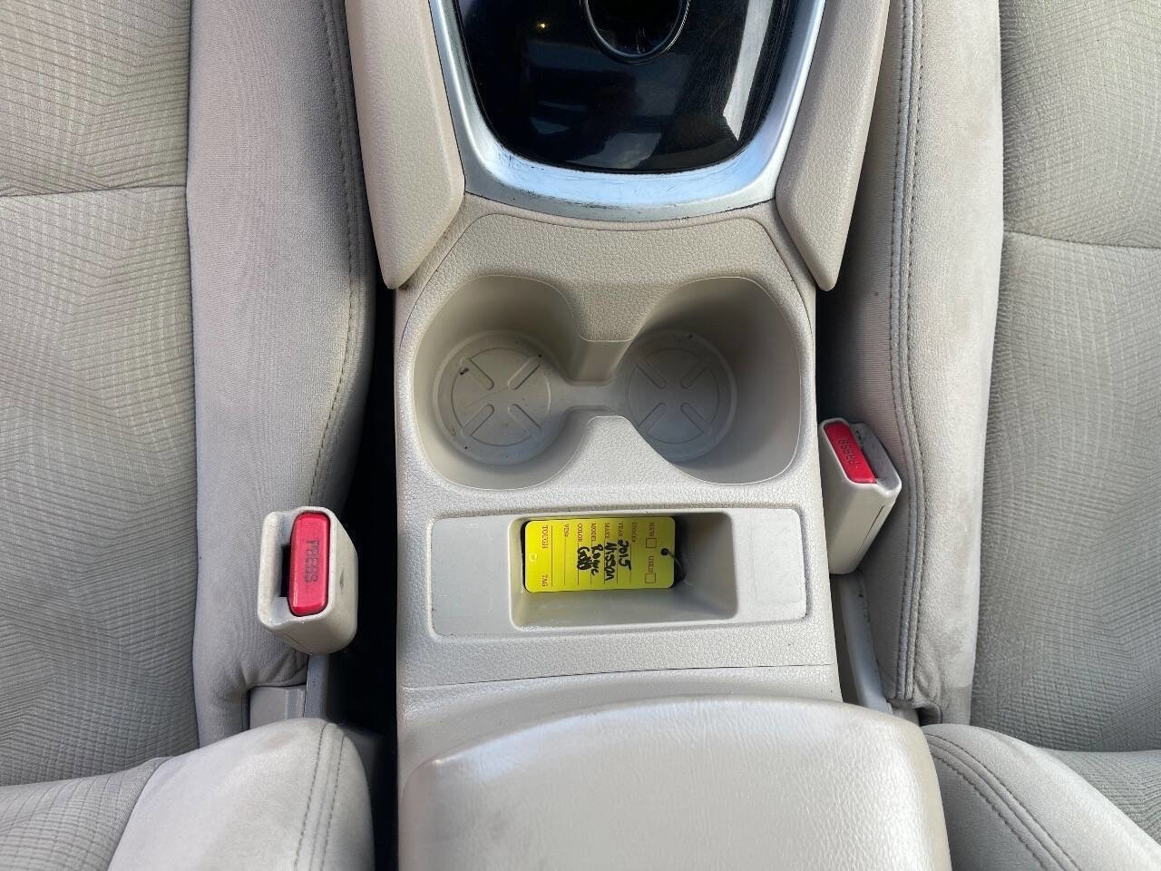 Used 2015 Nissan Rogue SV w/ SV Moonroof Package image 16