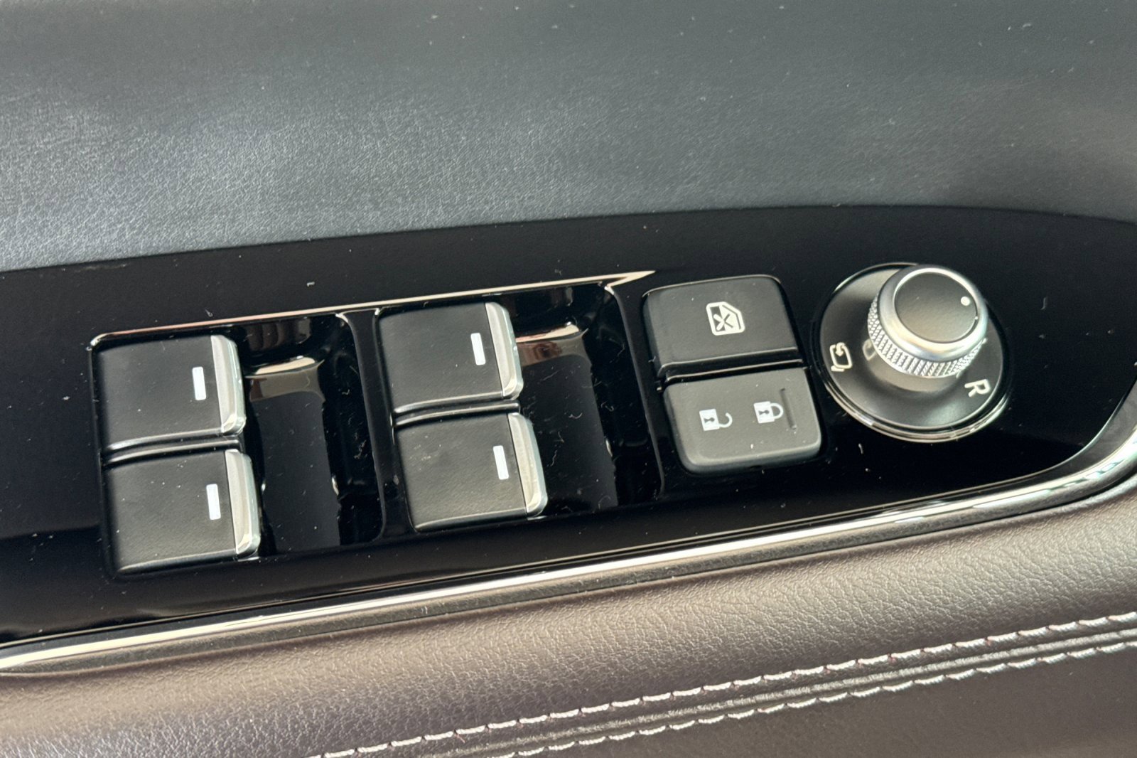 New 2025 MAZDA CX-5 Signature image 11