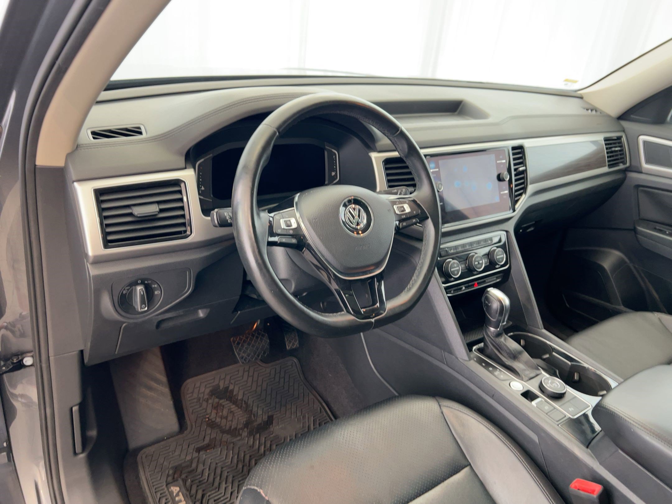 Used 2019 Volkswagen Atlas SEL image 4