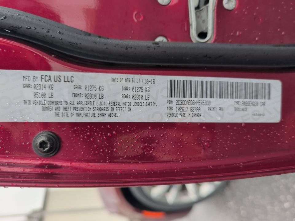 Used 2017 Chrysler 300 C RWD image 39