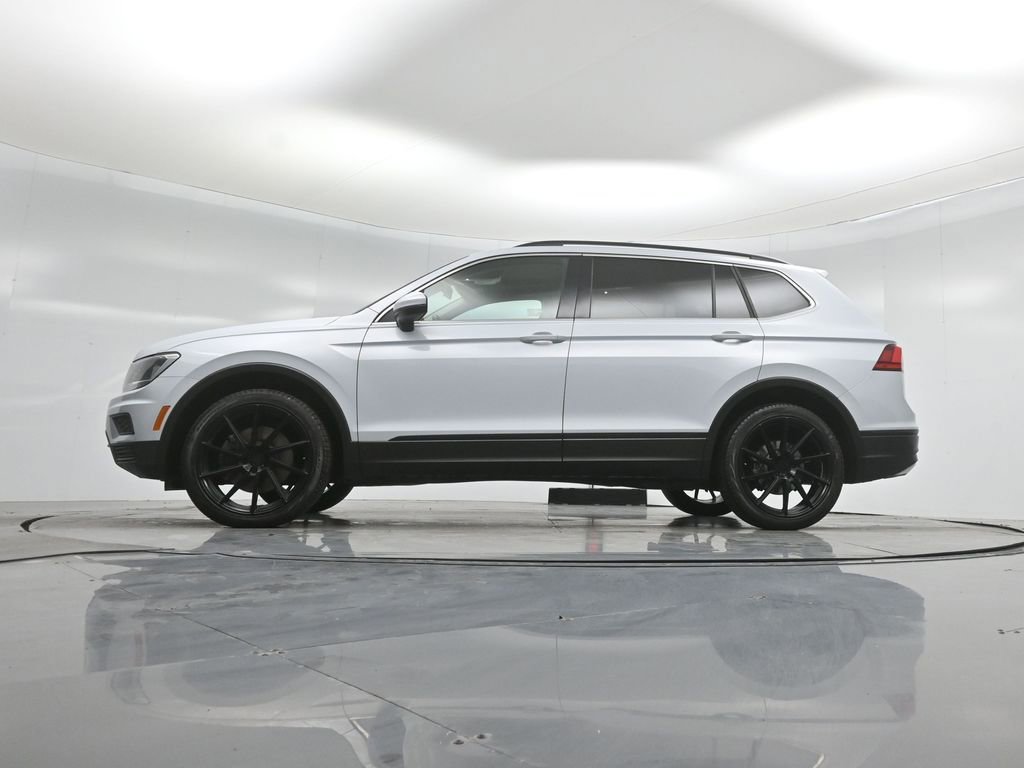 Used 2019 Volkswagen Tiguan SE w/ Panoramic Sunroof Package image 51