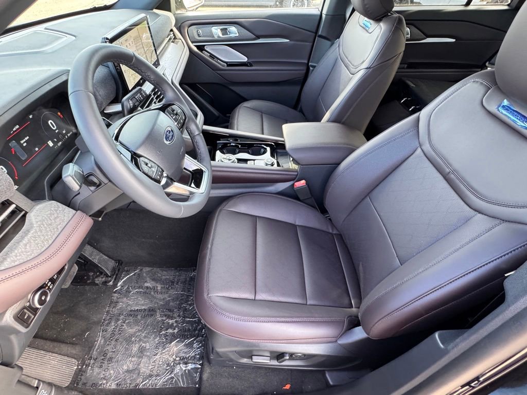 New 2026 Ford Explorer Platinum image 18