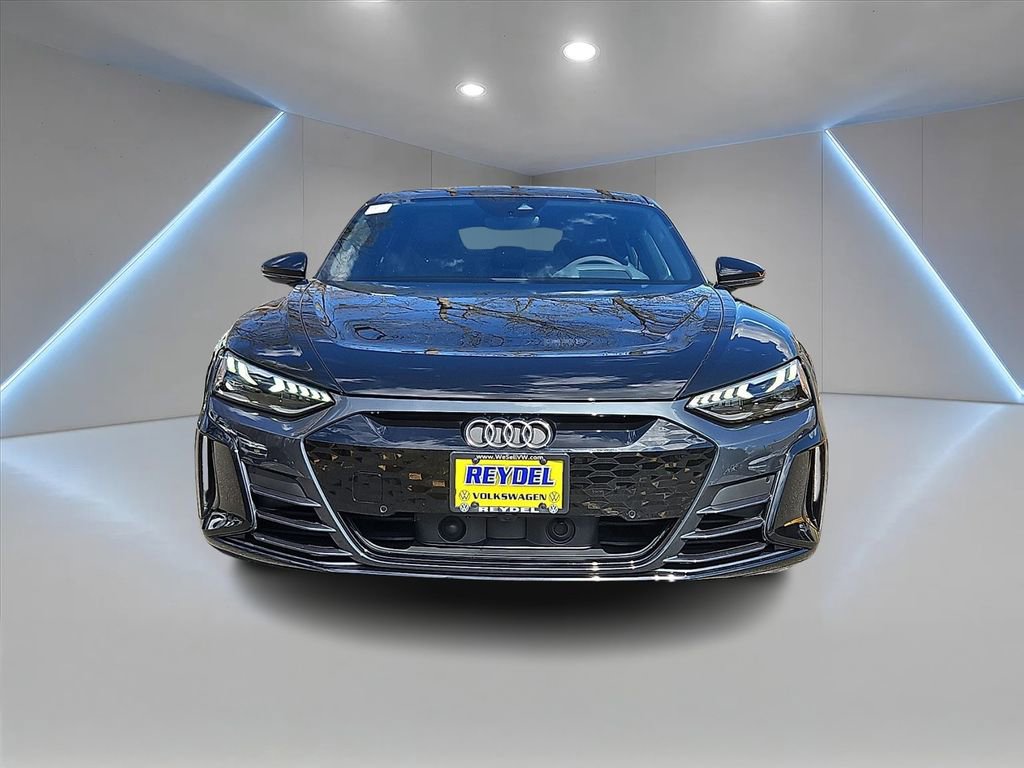 Used 2023 Audi e-tron GT Premium Plus image 2