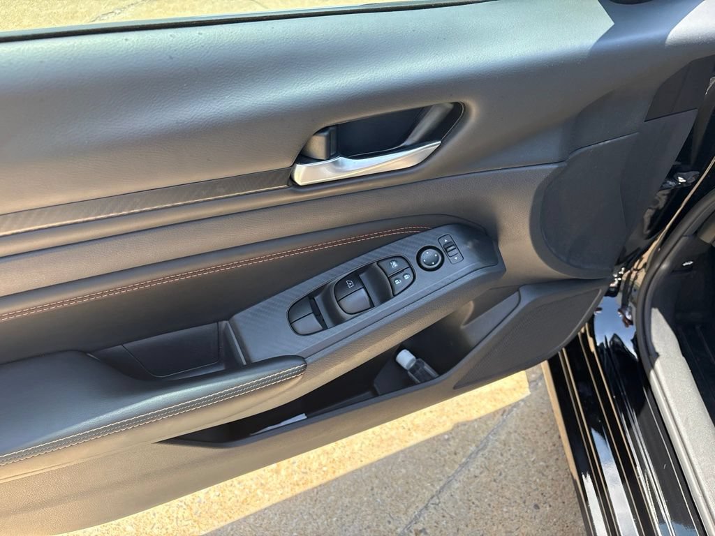 Used 2022 Nissan Altima 2.0 SR FWD image 8