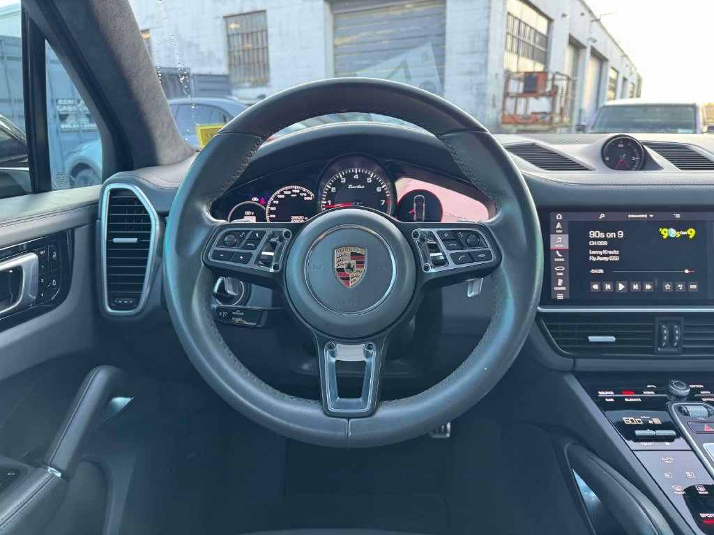 Used 2019 Porsche Cayenne Turbo AWD/4WD image 22